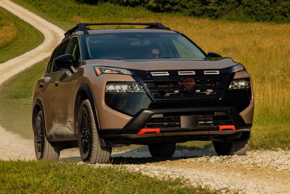 2025-nissan-rogue-001